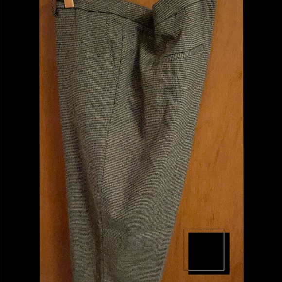 Plus size Mango grey check trousers. Cropped length. Size 22 - Picture 5 of 5